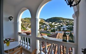 Feel At Home - Family House In Hydra