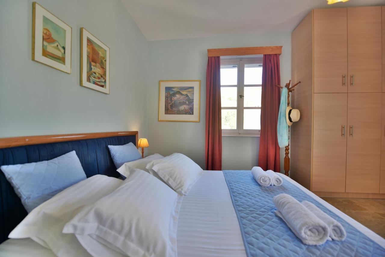 Feel At Home - Family House In Hydra Extérieur photo