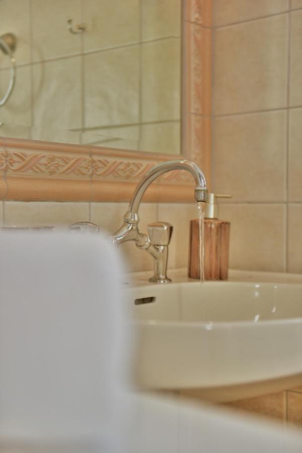 Feel At Home - Family House In Hydra Extérieur photo