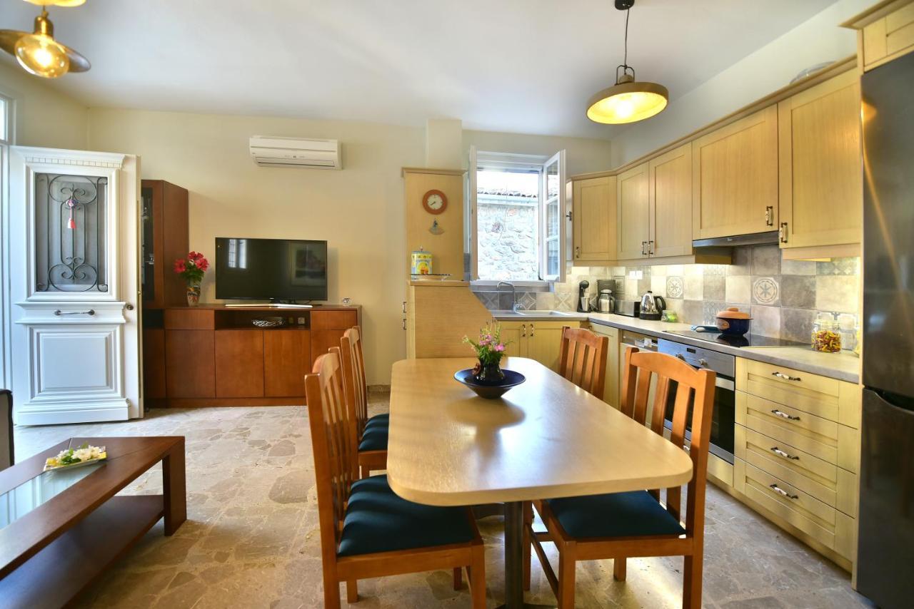 Feel At Home - Family House In Hydra Extérieur photo